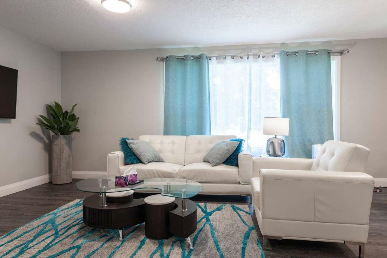 ENTIRE 2 BEDROOM APARTMENT UPTOWN WATERLOO - e2 Waterloo Exterior foto